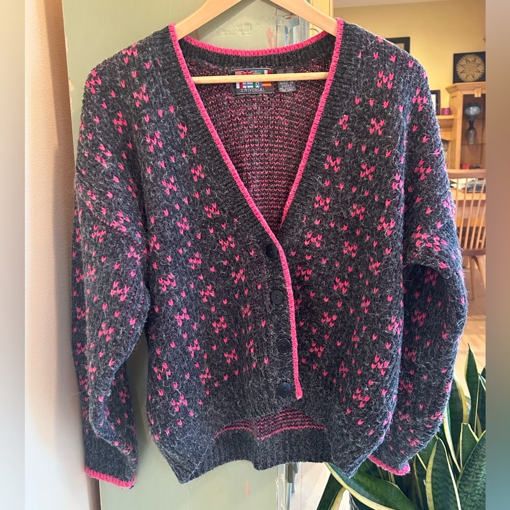 Vintage 1990s Paris Sport Club Knitted Cardigan Gray/Pink Size Large Grandmacore